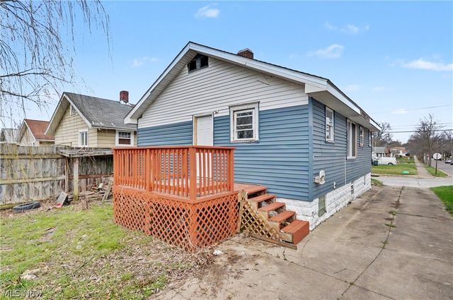 872 Cole Avenue, Akron, OH 44306