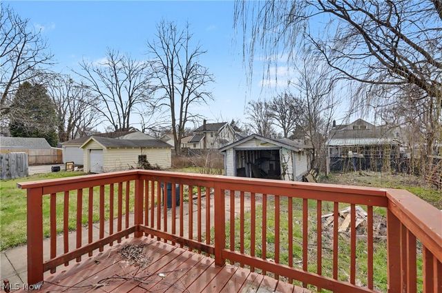 872 Cole Avenue, Akron, OH 44306