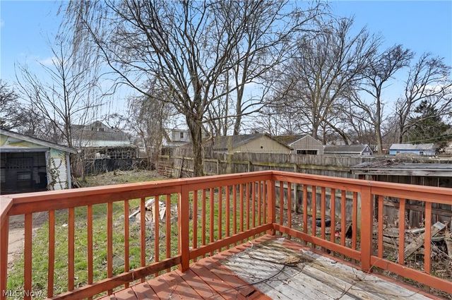 872 Cole Avenue, Akron, OH 44306