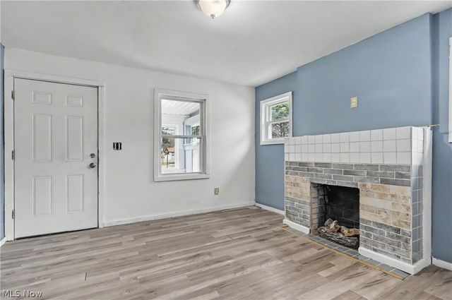 872 Cole Avenue, Akron, OH 44306