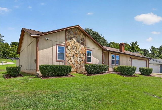 1019 Park West Lane, Stone Mountain, GA 30088