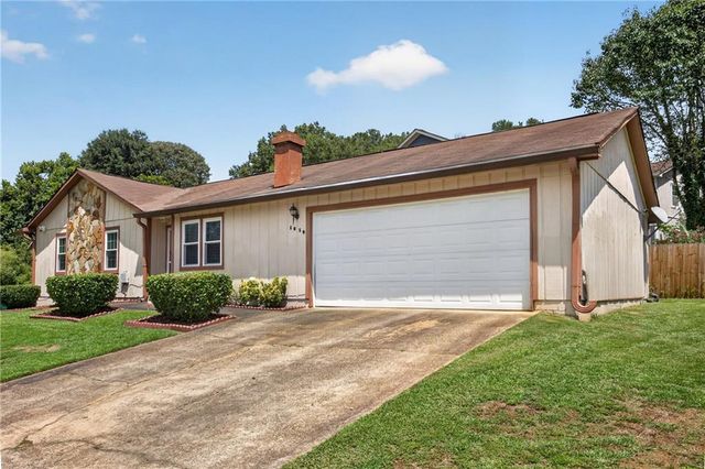 1019 Park West Lane, Stone Mountain, GA 30088