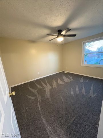 5133 Winslow Drive, Mineral Ridge, OH 44440