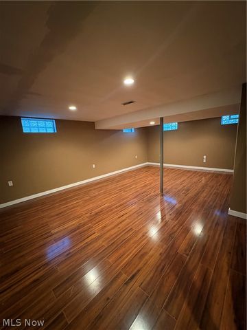 5133 Winslow Drive, Mineral Ridge, OH 44440