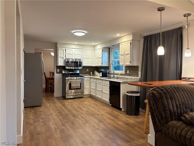 5133 Winslow Drive, Mineral Ridge, OH 44440