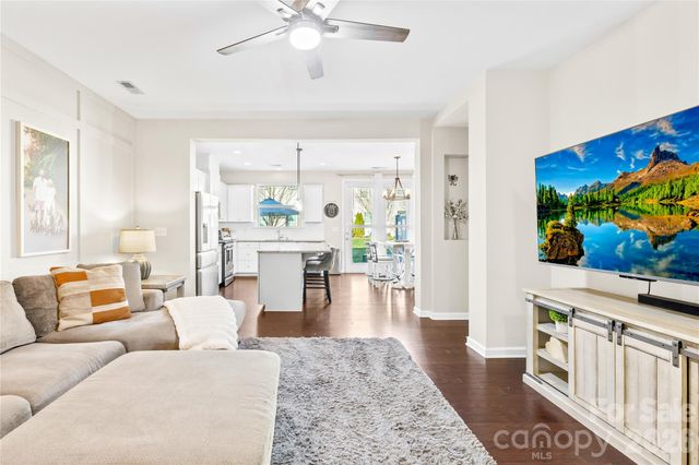 5609 Stonewells Drive 94, Charlotte, NC 28278