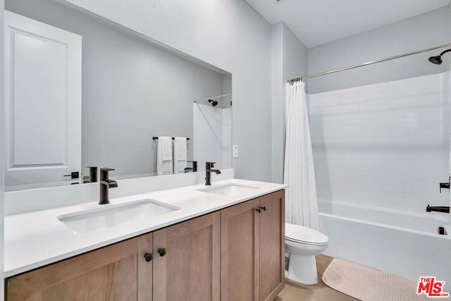 515 Daniel Freeman Circle, Inglewood, CA 90301