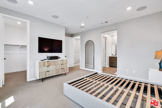 515 Daniel Freeman Circle, Inglewood, CA 90301