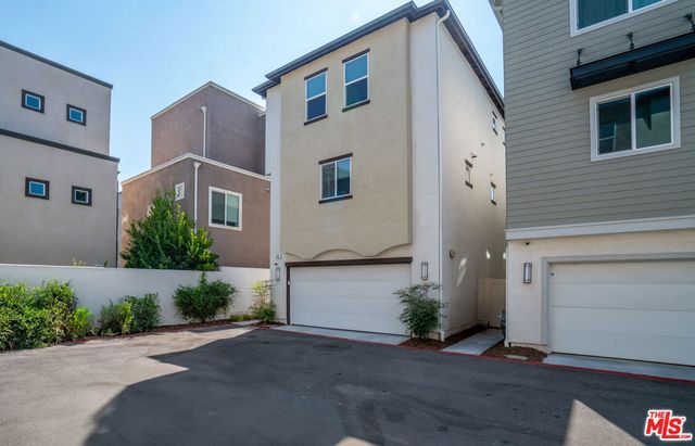 515 Daniel Freeman Circle, Inglewood, CA 90301