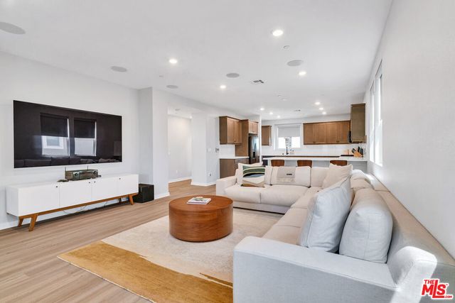 515 Daniel Freeman Circle, Inglewood, CA 90301