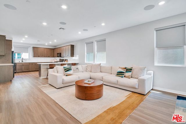 515 Daniel Freeman Circle, Inglewood, CA 90301