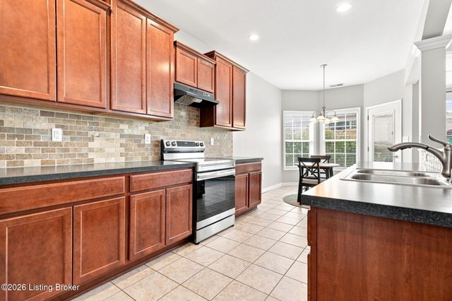 17409 Westbury Dr, Louisville, KY 40245