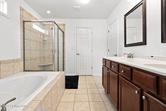 17409 Westbury Dr, Louisville, KY 40245