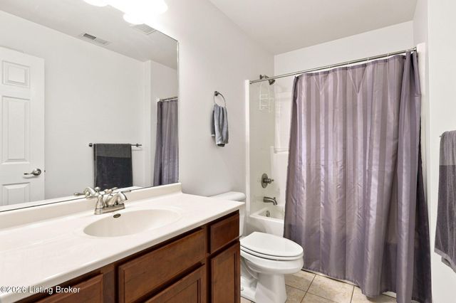 17409 Westbury Dr, Louisville, KY 40245