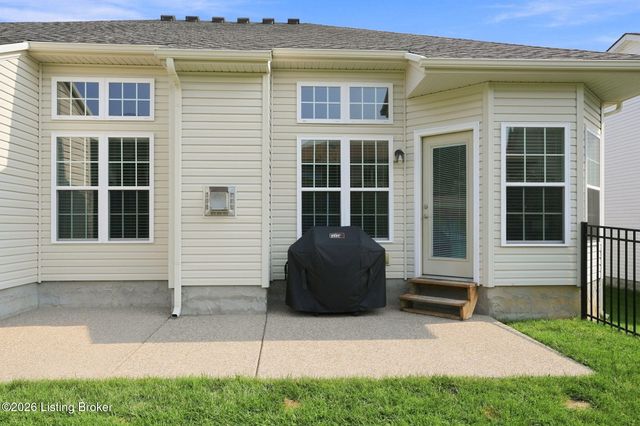 17409 Westbury Dr, Louisville, KY 40245