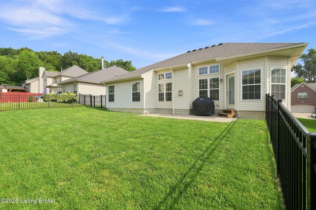 17409 Westbury Dr, Louisville, KY 40245