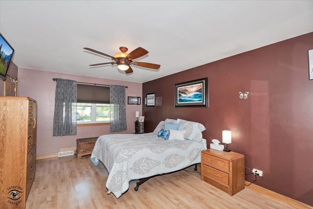 3912 Buck Avenue, Joliet, IL 60431