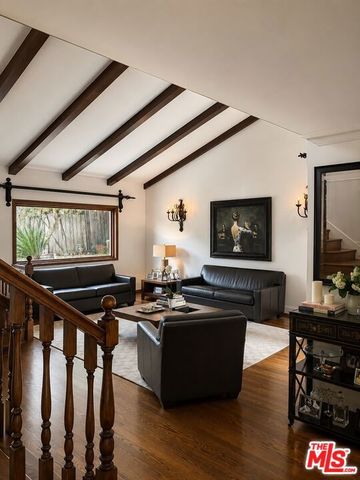 2695 La Cuesta Drive, Los Angeles, CA 90046