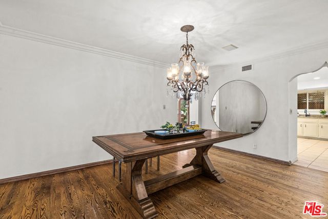 2695 La Cuesta Drive, Los Angeles, CA 90046