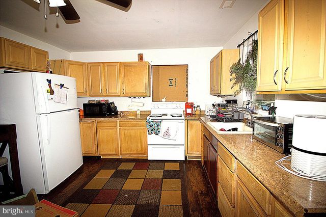 2408 LODGE FARM RD, Baltimore, MD 21219