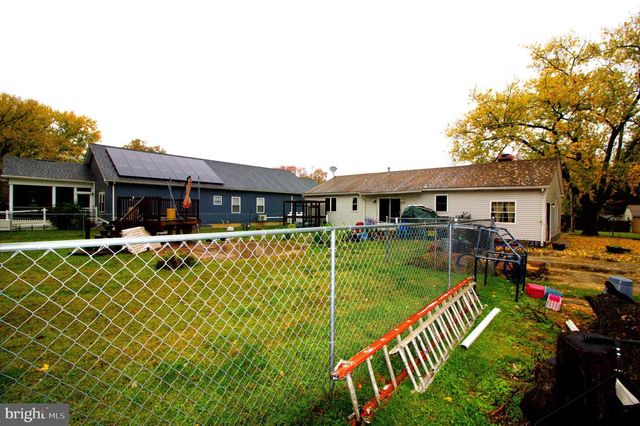 2408 LODGE FARM RD, Baltimore, MD 21219