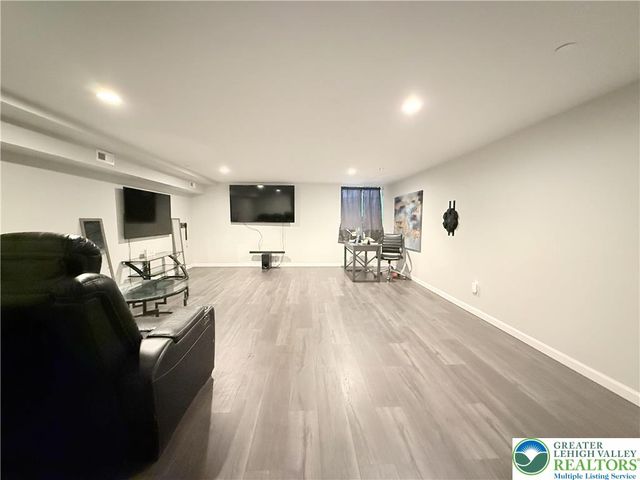 2121 Huntington Lane, Easton, PA 18040