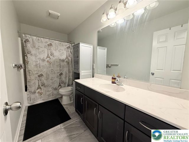 2121 Huntington Lane, Easton, PA 18040