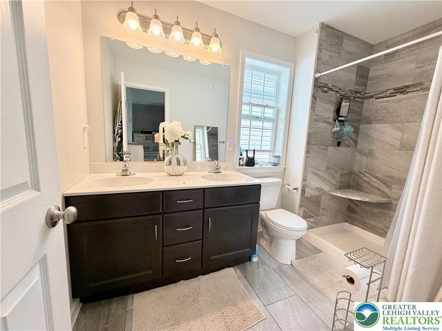 2121 Huntington Lane, Easton, PA 18040