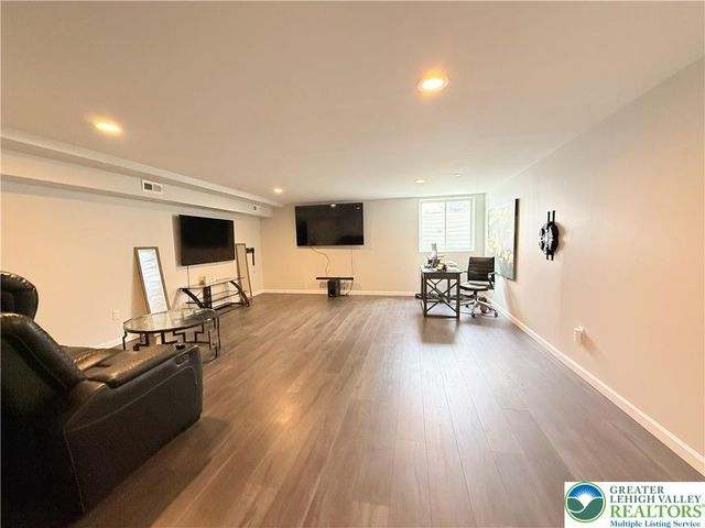 2121 Huntington Lane, Easton, PA 18040
