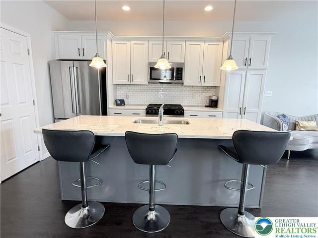 2121 Huntington Lane, Easton, PA 18040