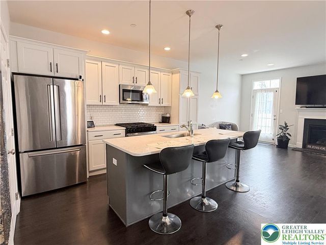 2121 Huntington Lane, Easton, PA 18040