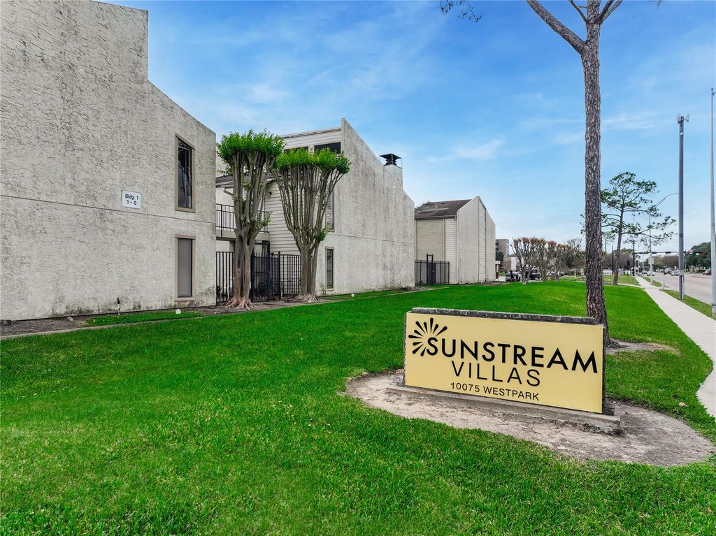 10075 Westpark Drive 9, Houston, TX 77042