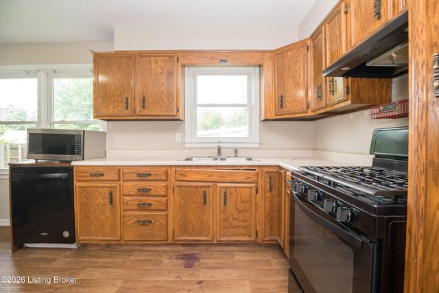 11412 Flowervale Ln, Louisville, KY 40272