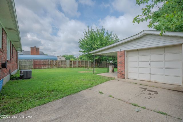 11412 Flowervale Ln, Louisville, KY 40272