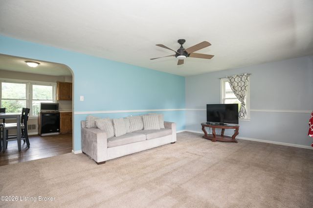 11412 Flowervale Ln, Louisville, KY 40272
