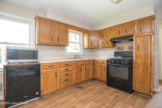 11412 Flowervale Ln, Louisville, KY 40272