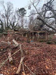121 Spring Street, Laurens, SC 29360
