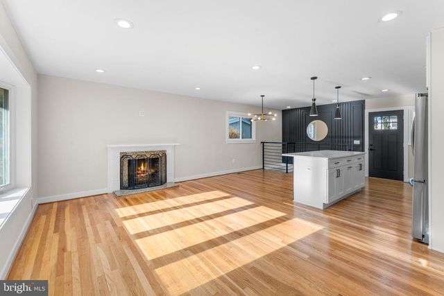 6406 ELMHURST ST, District Heights, MD 20747