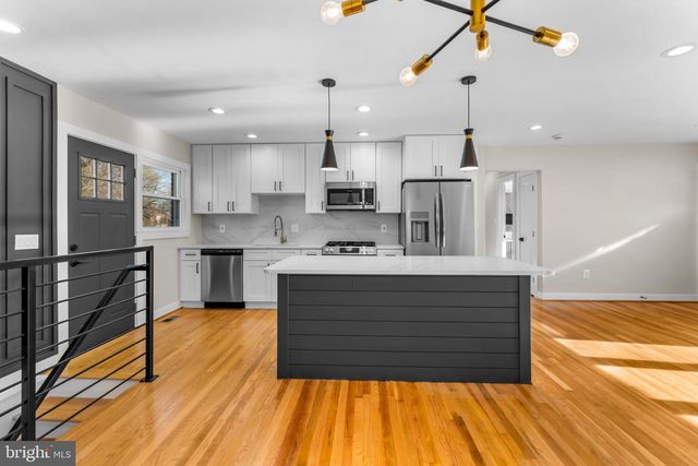 6406 ELMHURST ST, District Heights, MD 20747