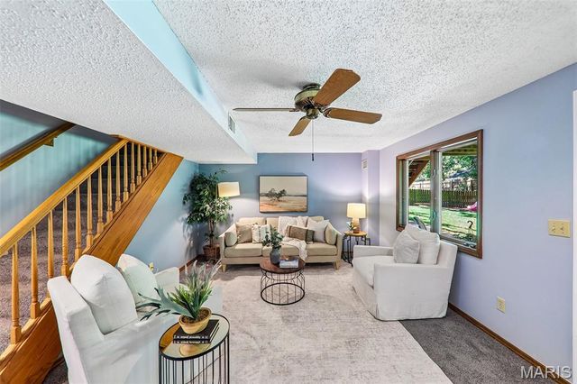 995 Century Oaks Drive, Manchester, MO 63021