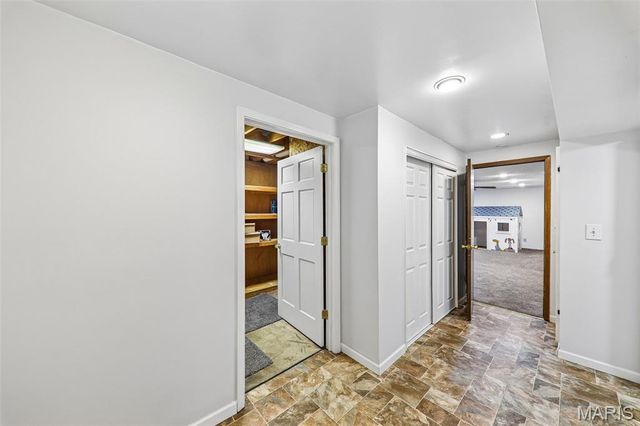995 Century Oaks Drive, Manchester, MO 63021