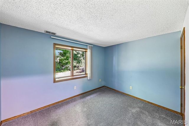 995 Century Oaks Drive, Manchester, MO 63021