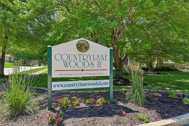 995 Century Oaks Drive, Manchester, MO 63021