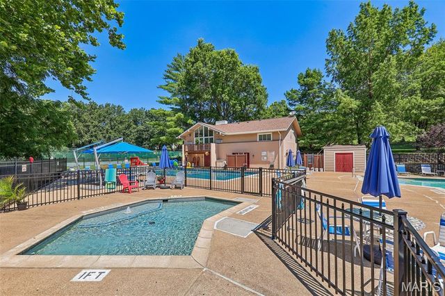 995 Century Oaks Drive, Manchester, MO 63021