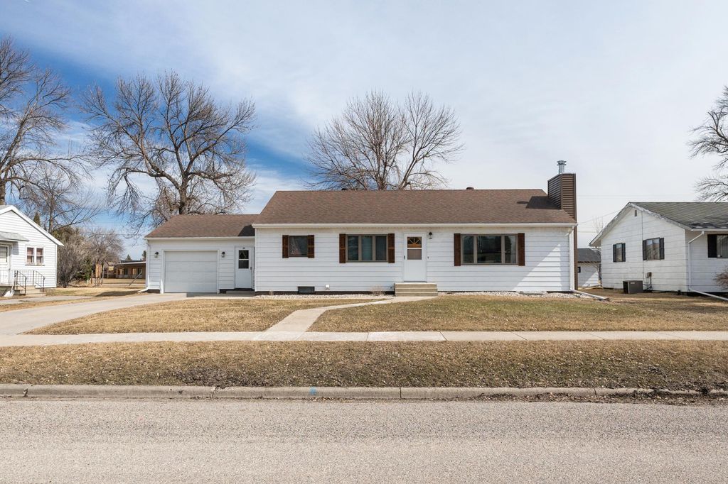 26 7 Th Avenue SE, Mayville, ND 58257