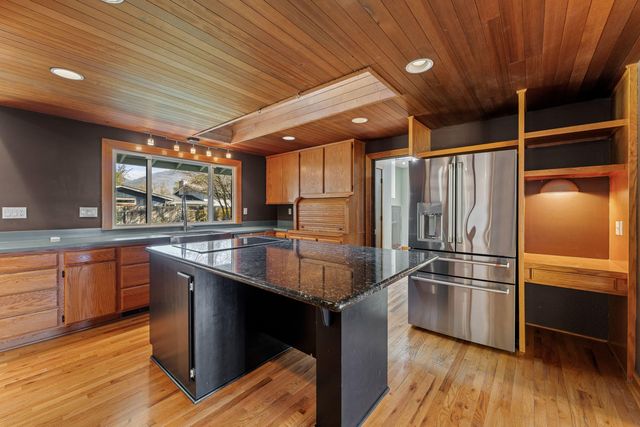 722 NW Sandy Drive, Grants Pass, OR 97526