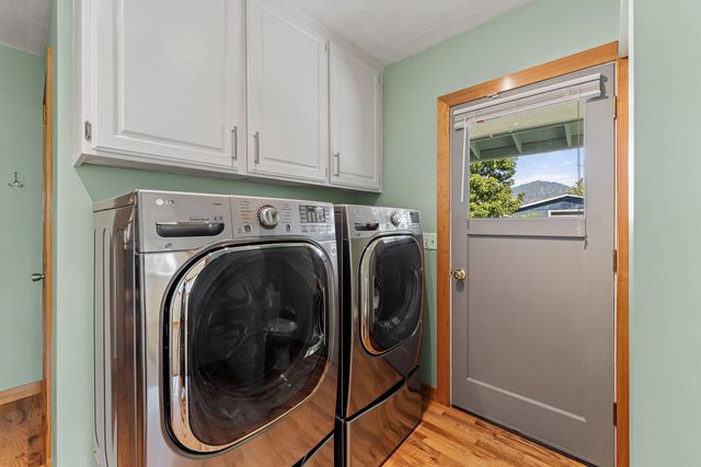 722 NW Sandy Drive, Grants Pass, OR 97526