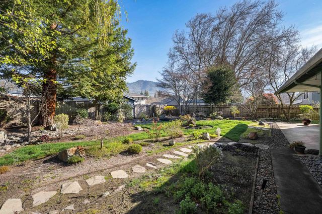 722 NW Sandy Drive, Grants Pass, OR 97526