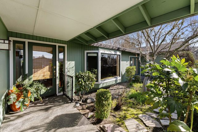 722 NW Sandy Drive, Grants Pass, OR 97526