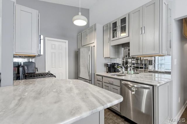 118 Towne Square Court, Eureka, MO 63025